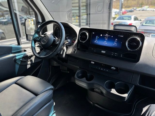 Used 2025 Mercedes-Benz Sprinter 2500 image 47