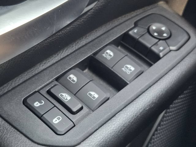 Used 2025 RAM 1500 Warlock AWD/4WD image 31