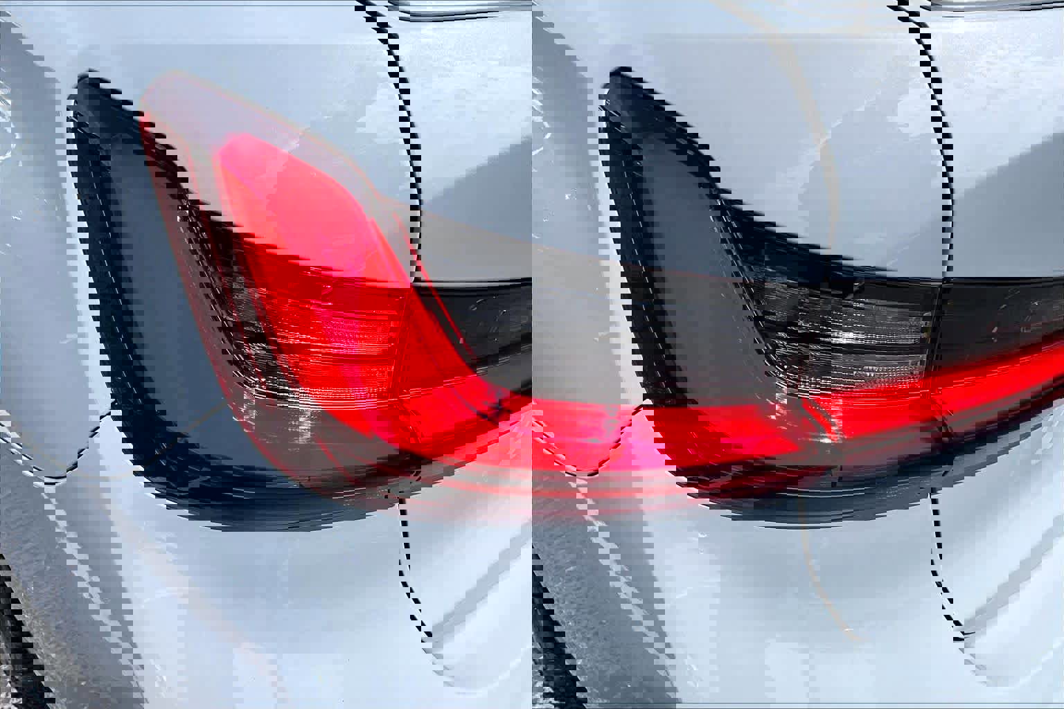 Used 2023 BMW 330e w/ M Sport Package image 27