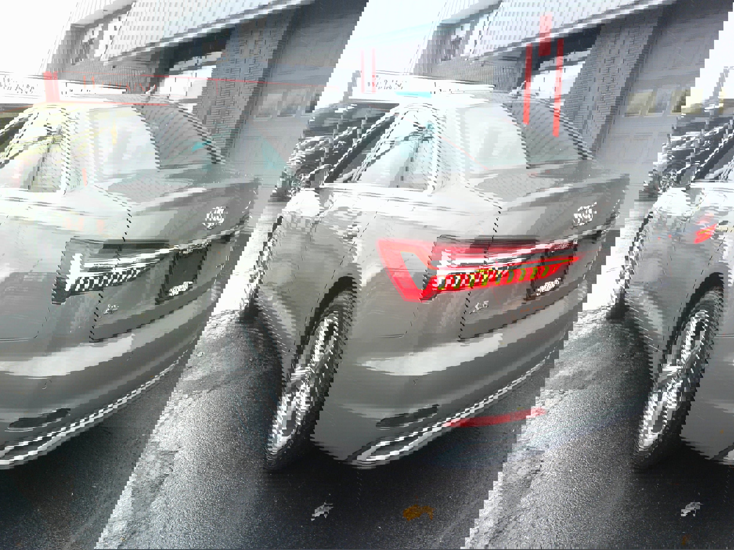 Used 2024 Audi A6 Premium Plus image 6