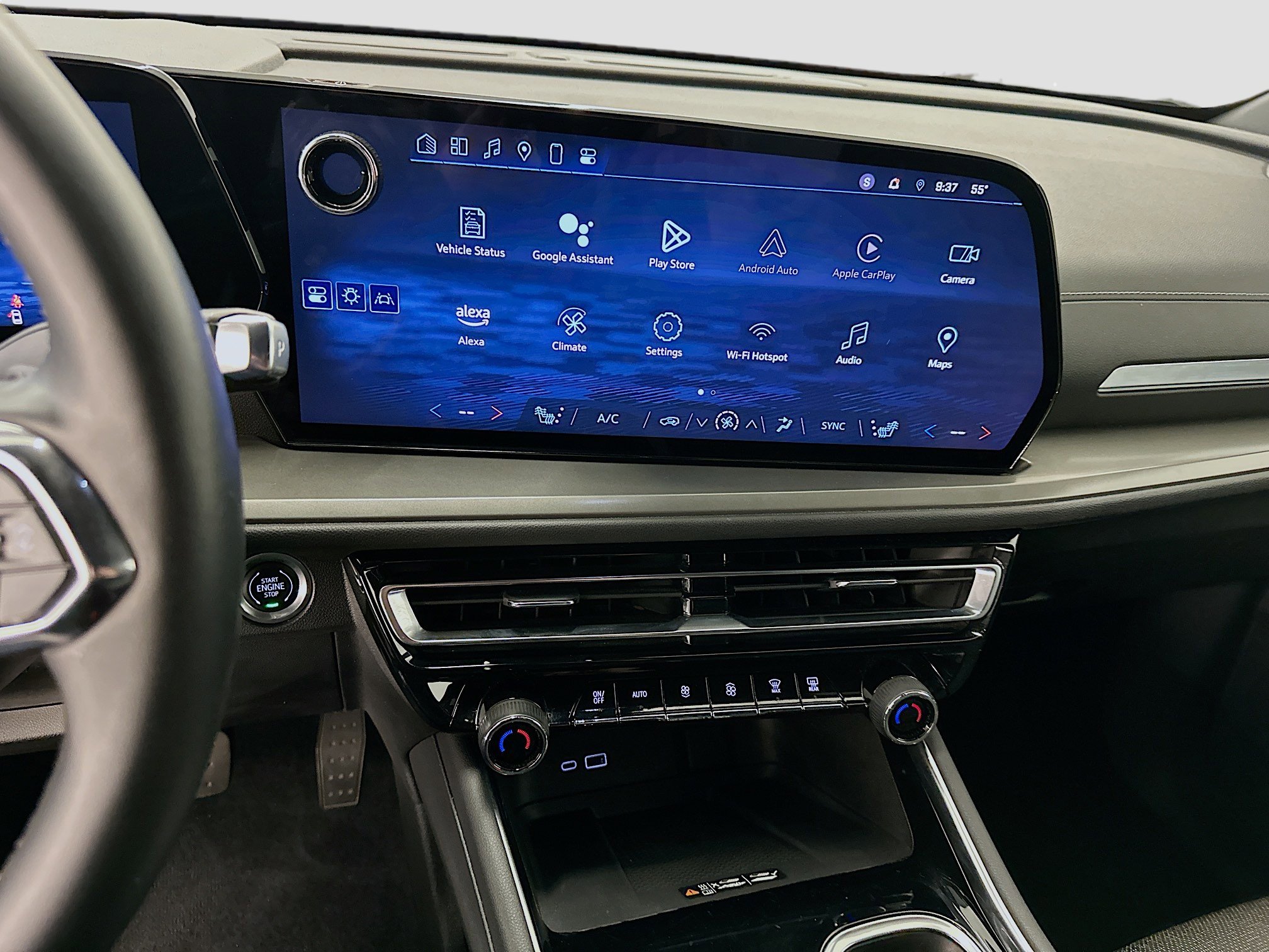 Used 2024 Chevrolet Traverse LT image 26