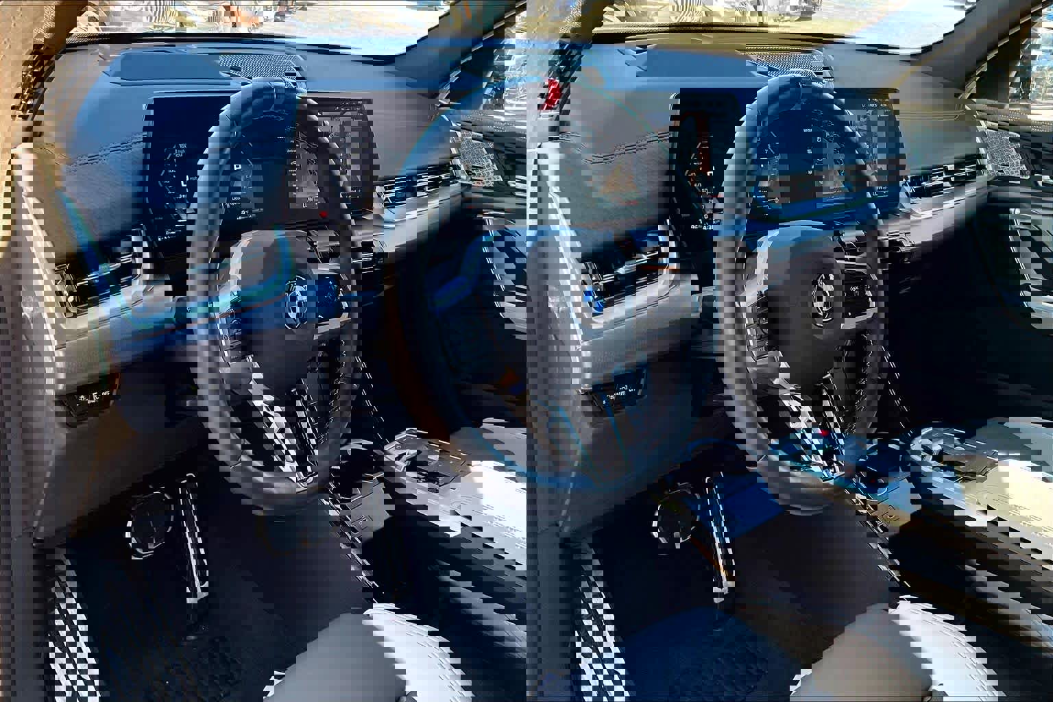 Used 2025 BMW X2 M35i image 17