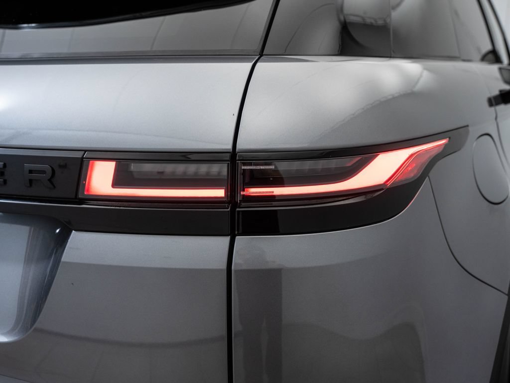 Used 2024 Land Rover Range Rover Evoque Dynamic SE AWD/4WD image 9