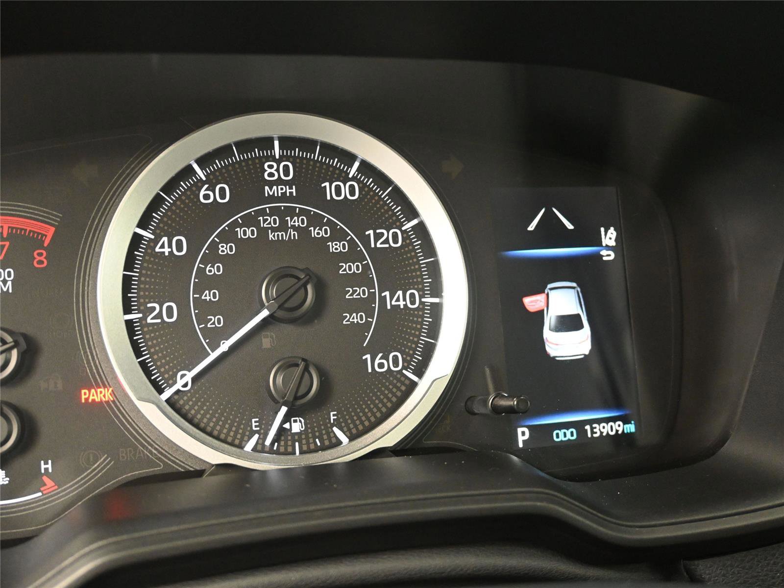 Used 2022 Toyota Corolla LE image 3