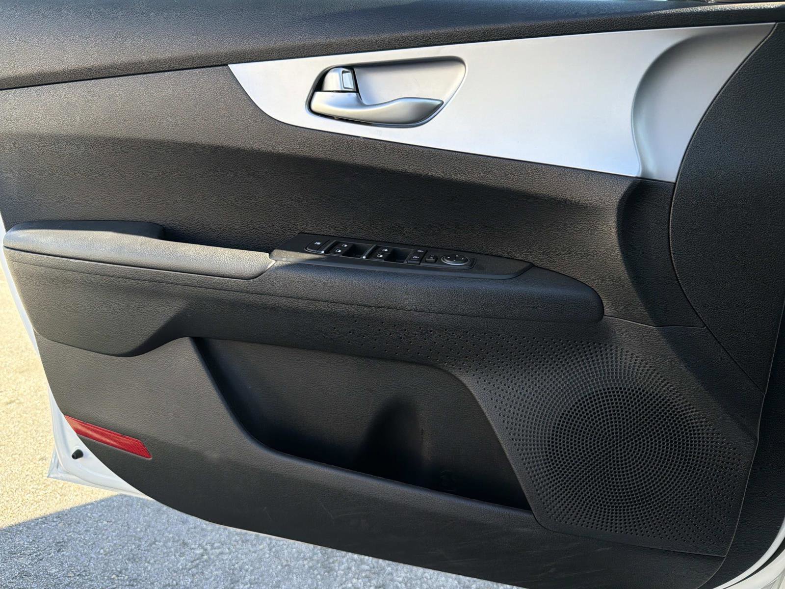 Used 2024 Kia Forte LXS image 16