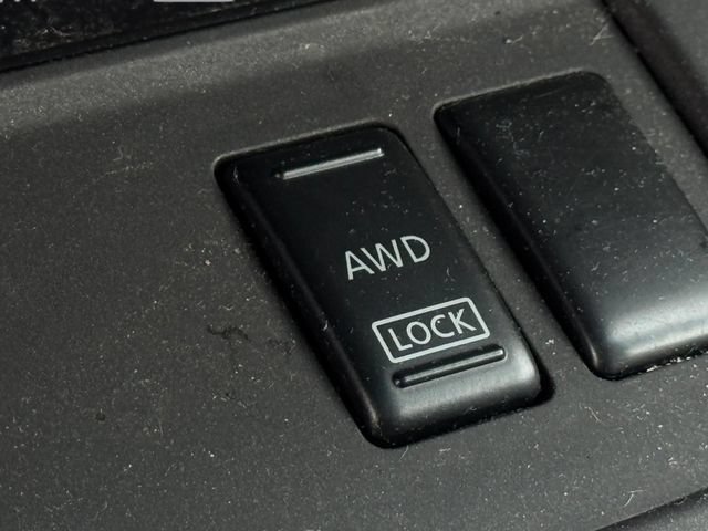 Used 2010 Nissan Murano S AWD/4WD image 17