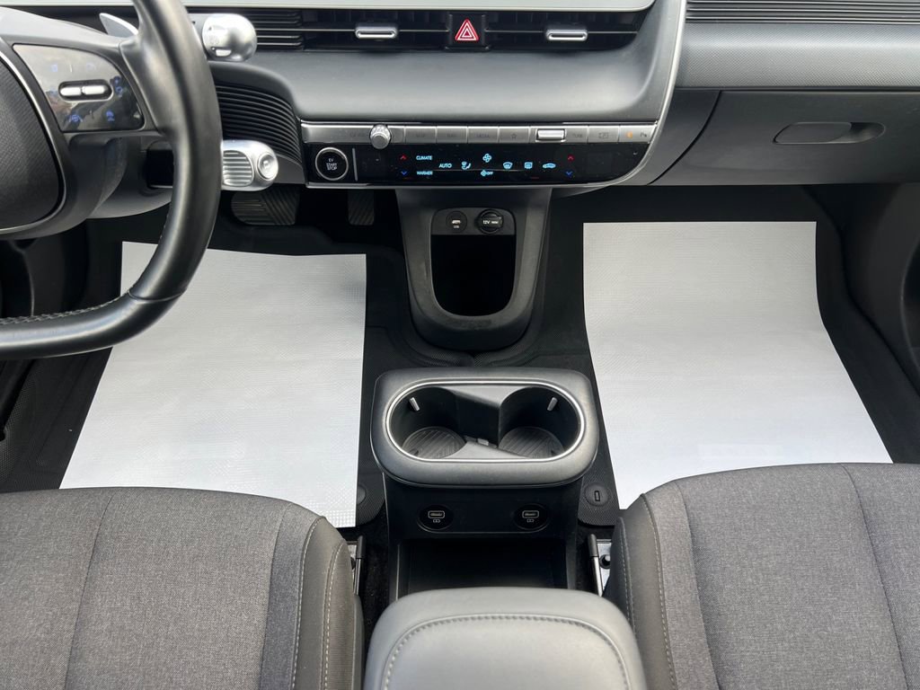 Certified 2024 Hyundai Ioniq 5 SE image 18