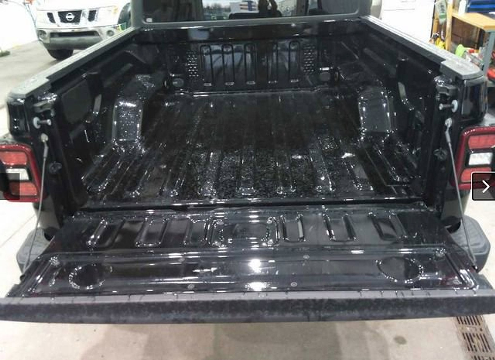 Used 2026 Jeep Gladiator Mojave image 8