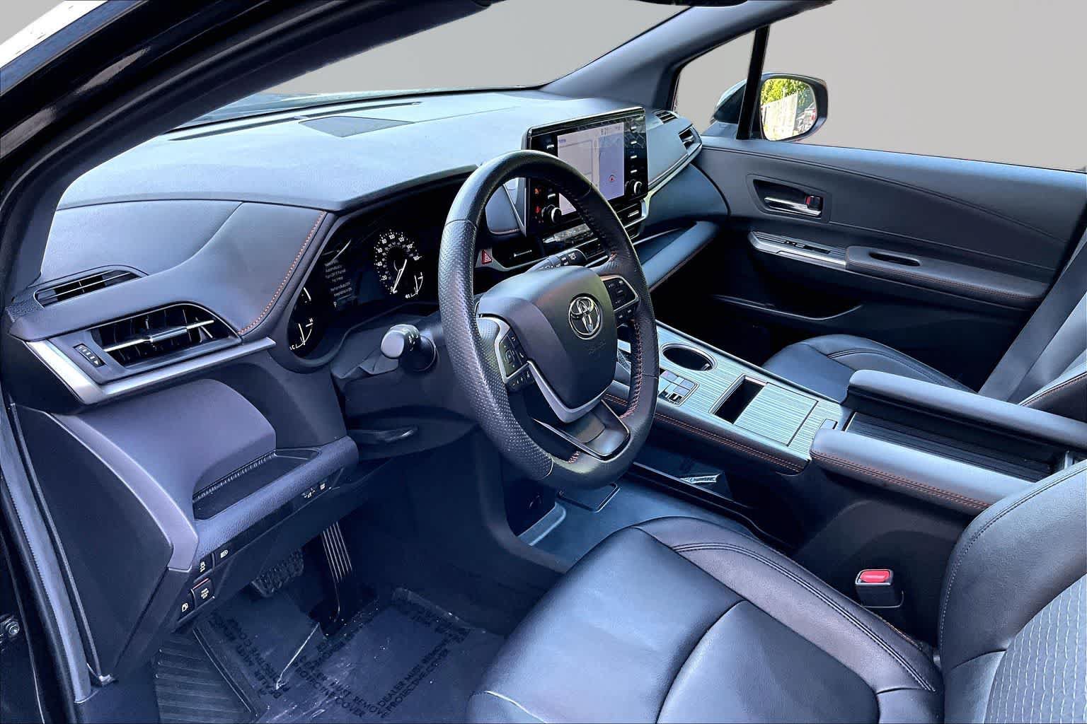 Certified 2024 Toyota Sienna XSE FWD image 18