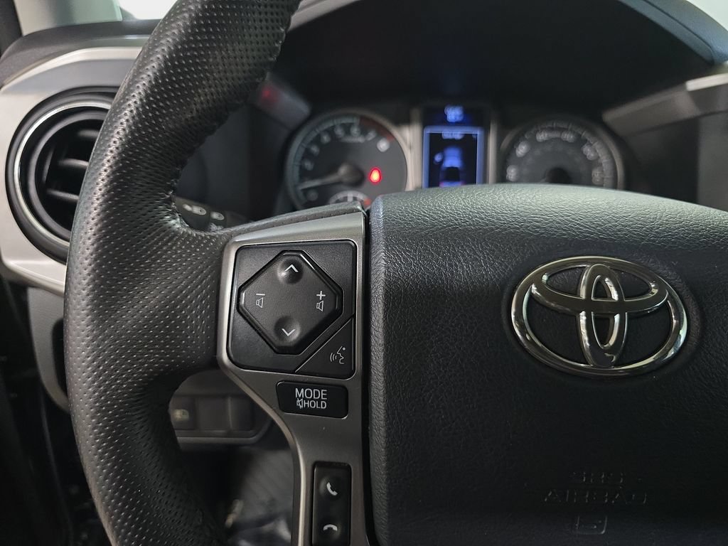 Used 2020 Toyota Tacoma SR5 RWD image 20