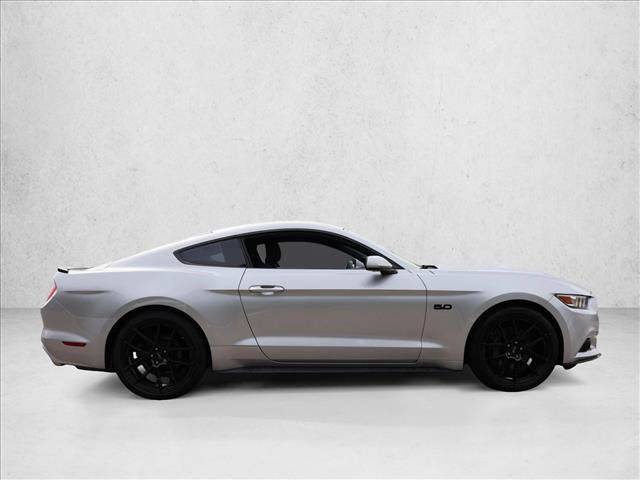 Used 2017 Ford Mustang GT w/ Black Accent Package RWD image 4