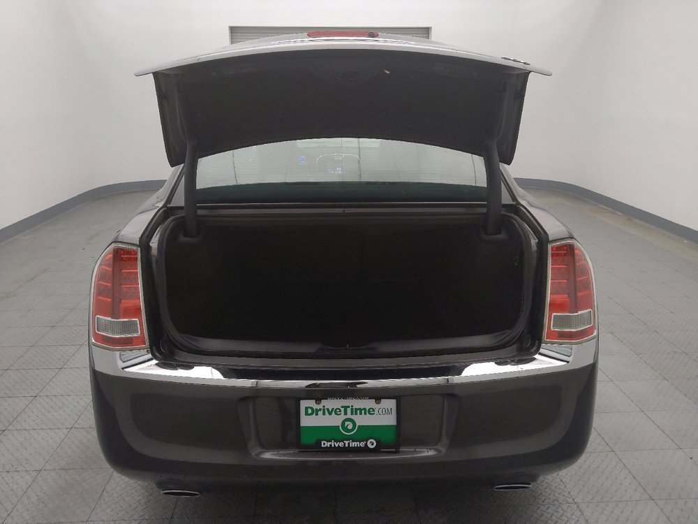 Used 2014 Chrysler 300 image 29