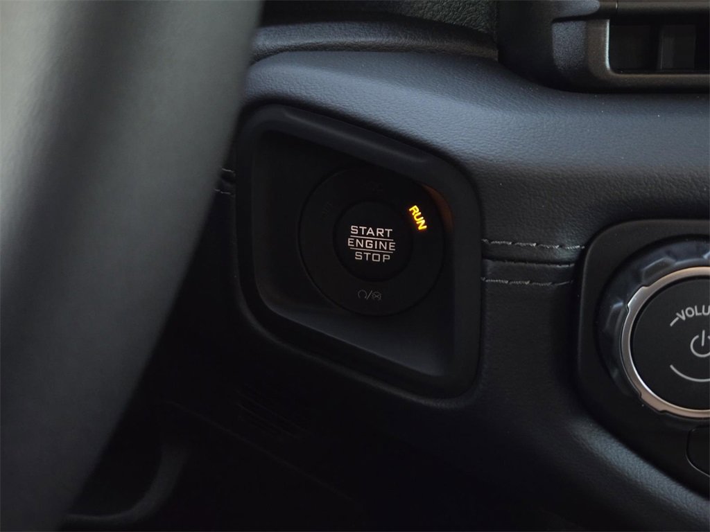 New 2025 Jeep Gladiator Sport image 20