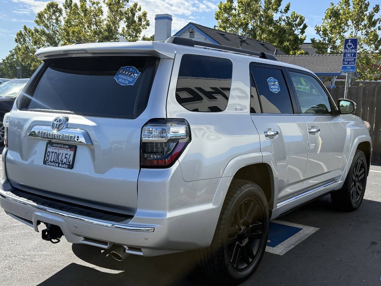 Used 2017 Toyota 4Runner Limited w/ Convenience Package AWD/4WD image 6