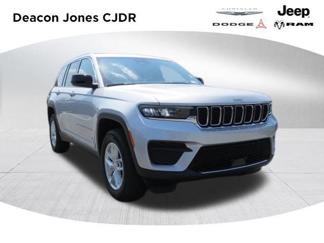 Certified 2024 Jeep Grand Cherokee Laredo X w/ Luxury Tech Group I RWD image 1