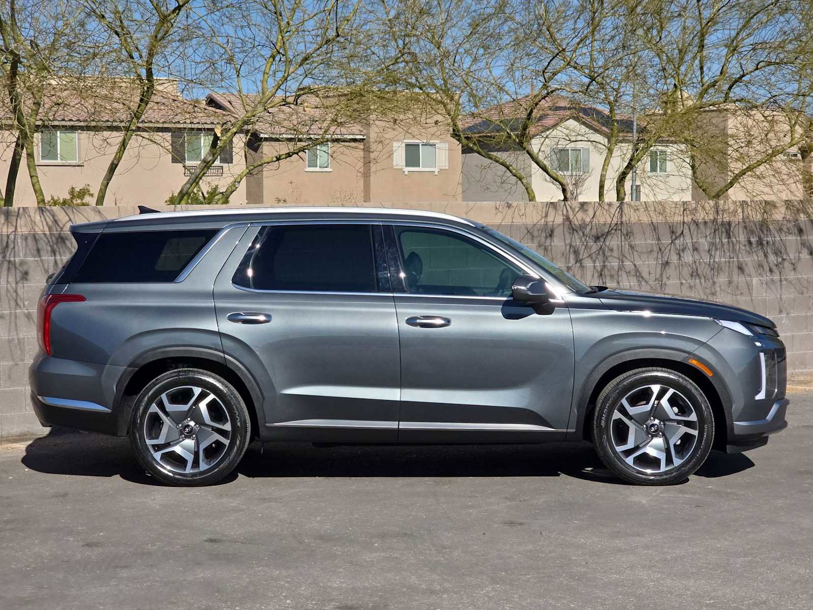 Used 2025 Hyundai Palisade Limited image 10