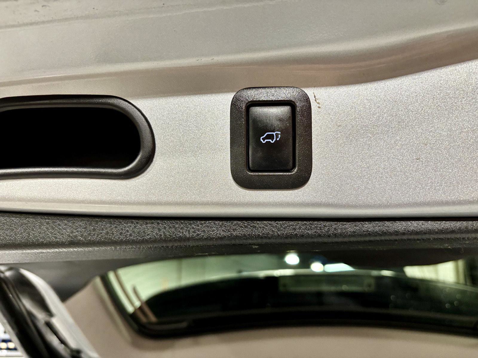 Used 2015 Toyota Highlander Plus image 13