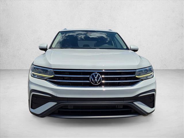 Used 2023 Volkswagen Tiguan SE w/ Panoramic Sunroof Package FWD video 2