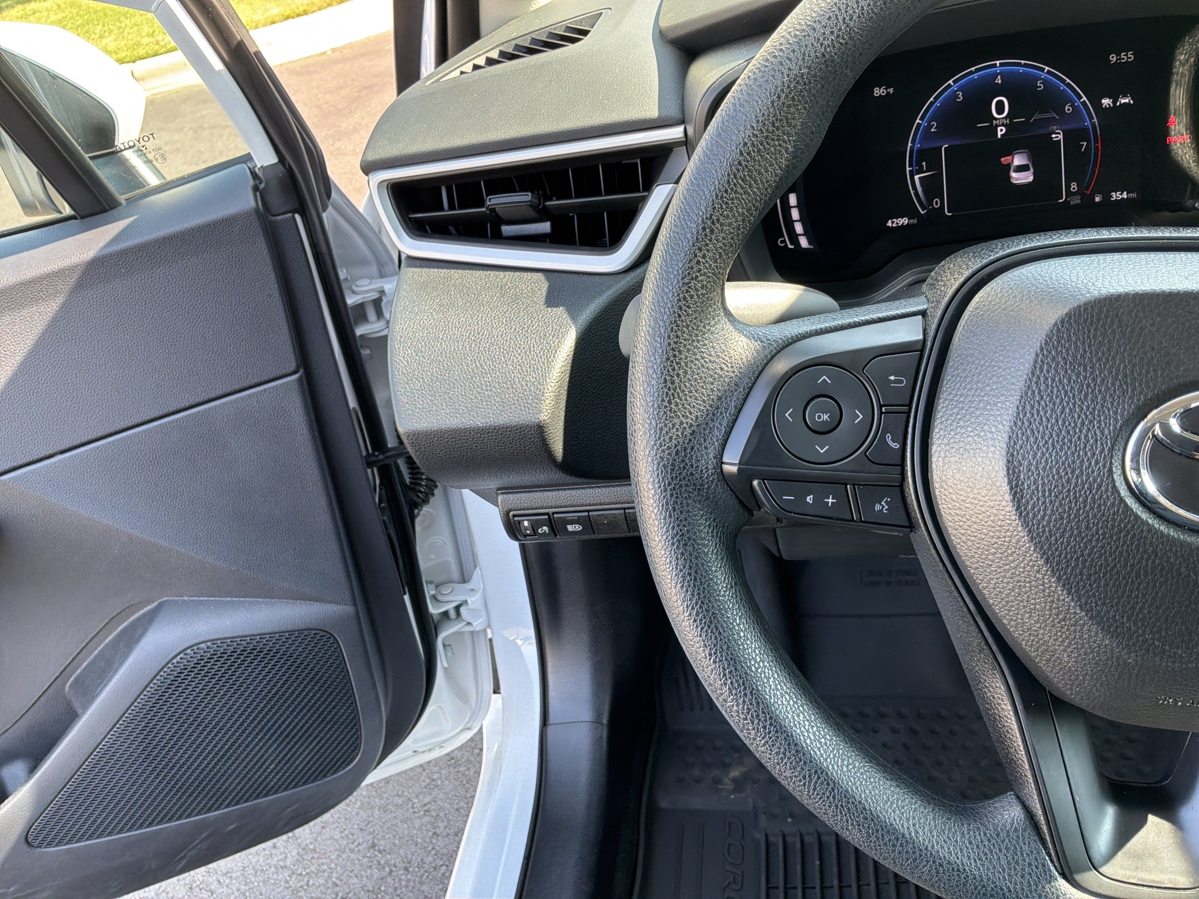 Used 2026 Toyota Corolla LE FWD image 19