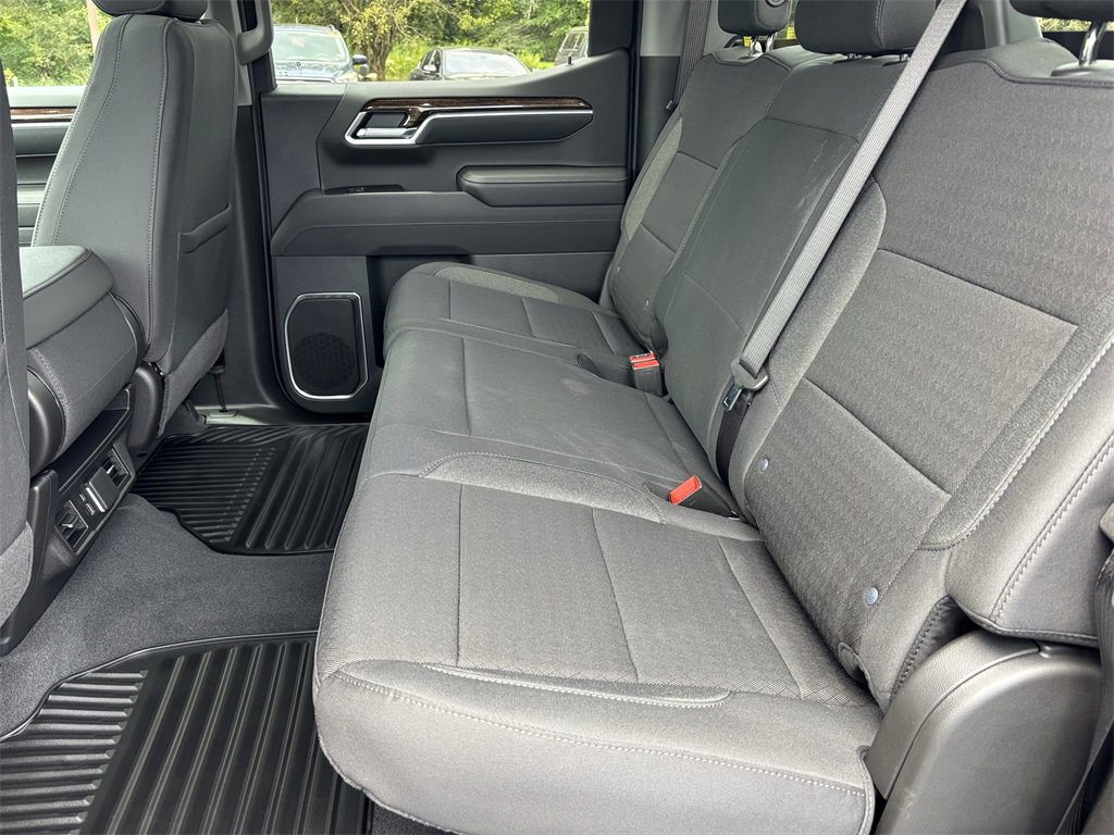 New 2026 GMC Sierra 1500 SLE w/ X31 Off-Road Package image 16