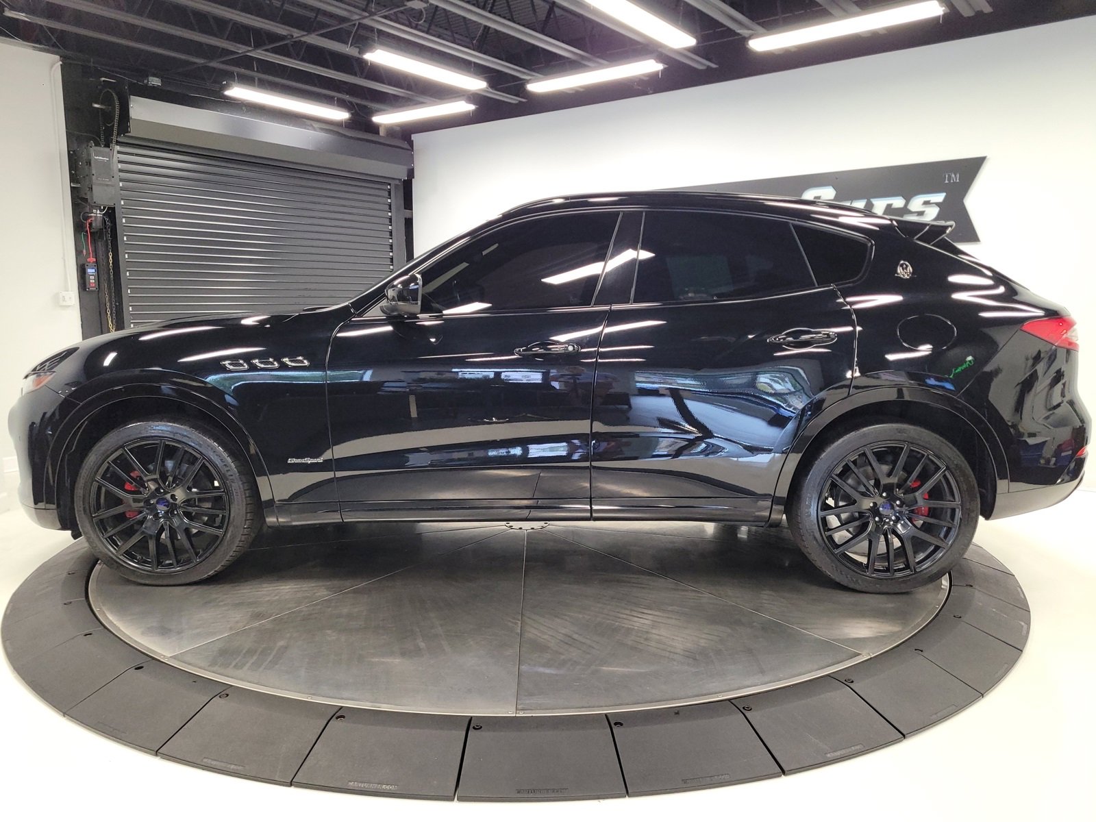 Used 2018 Maserati Levante GranSport image 9