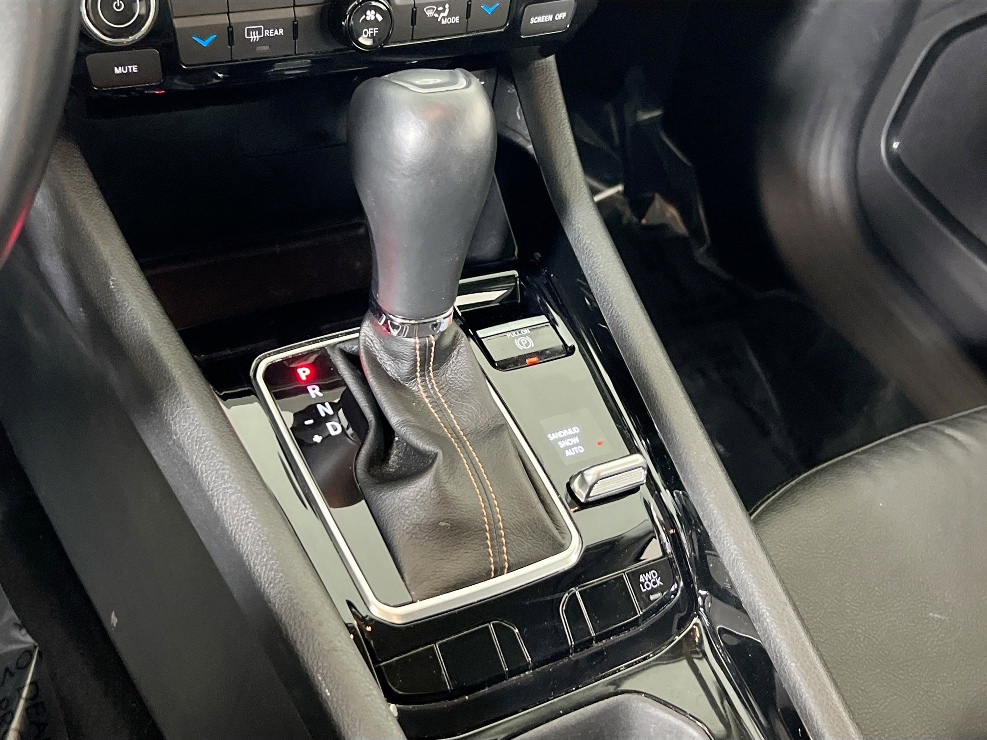 Used 2022 Jeep Compass Limited image 15