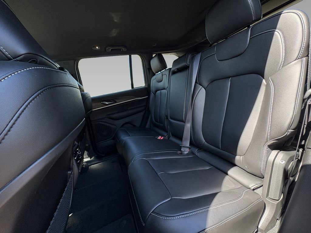 New 2025 Jeep Grand Cherokee Limited image 5