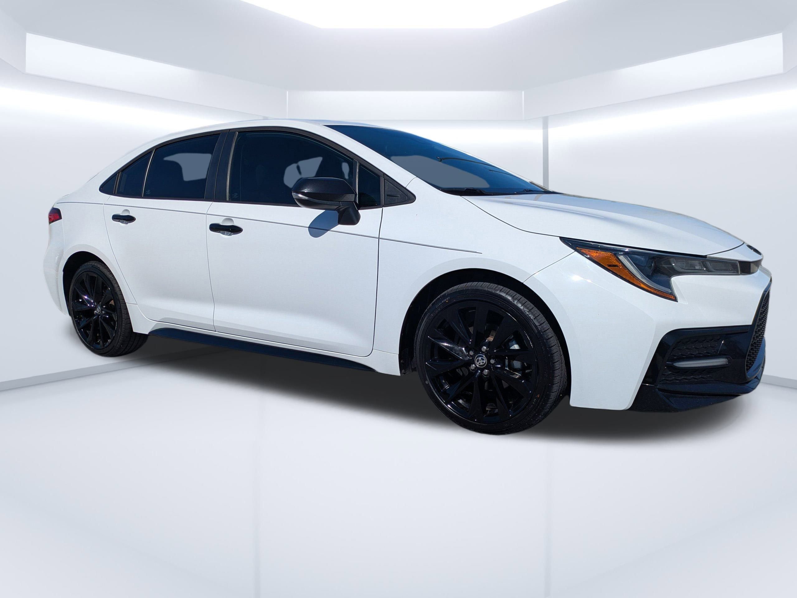 Used 2022 Toyota Corolla SE image 1