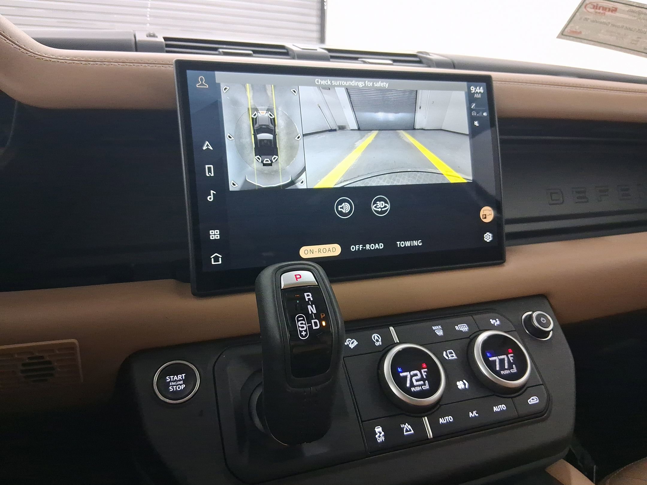 Used 2025 Land Rover Defender 90 S image 23