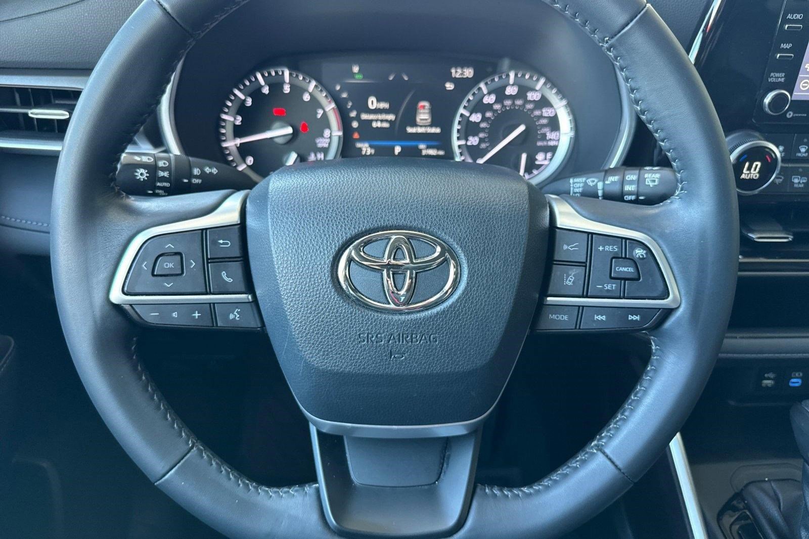 Used 2022 Toyota Highlander XLE image 17