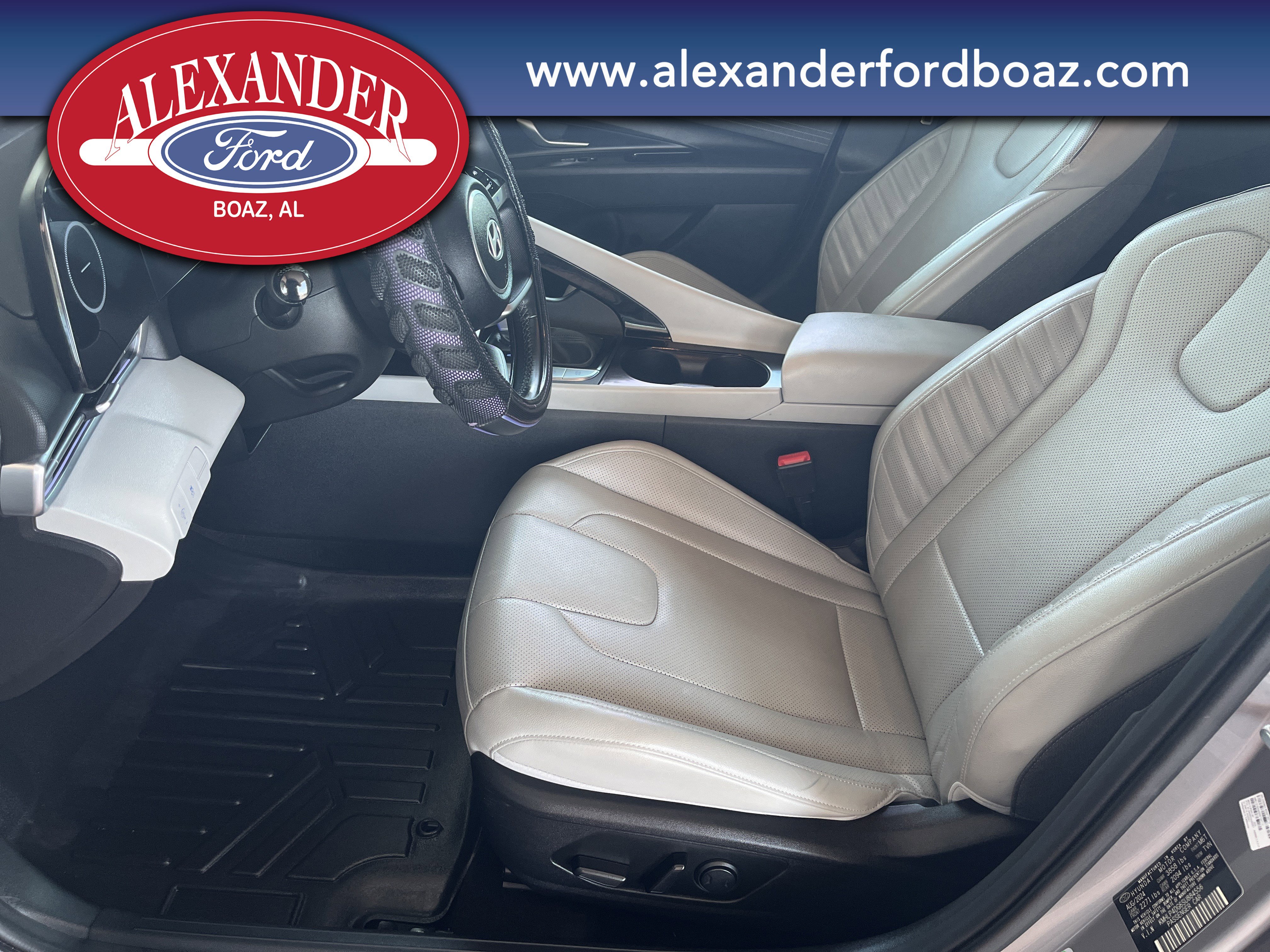 Used 2025 Hyundai Elantra Limited FWD image 9