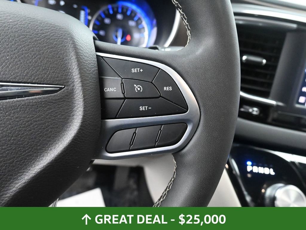 Used 2024 Chrysler Voyager LX image 34