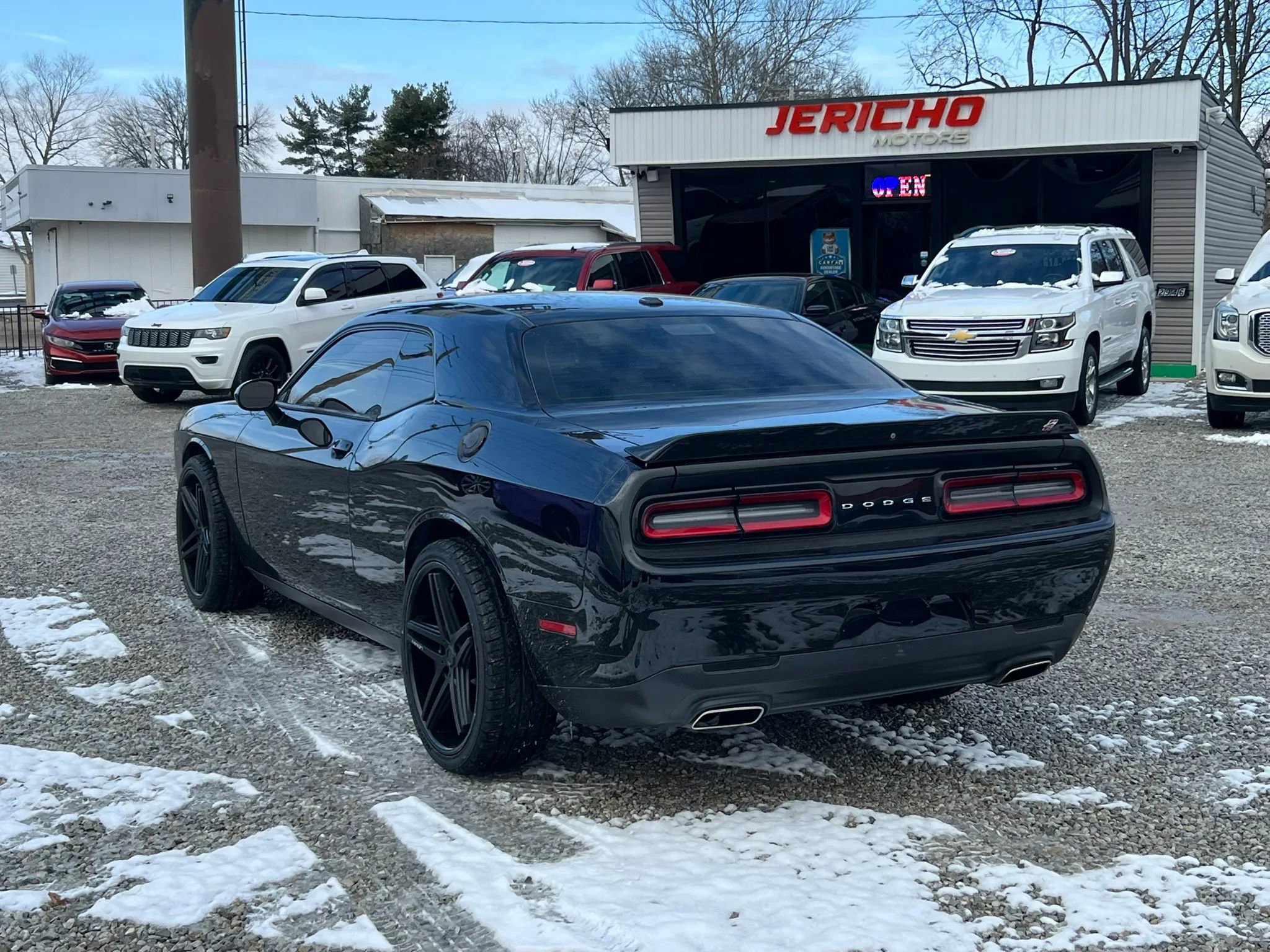 Used 2019 Dodge Challenger SXT image 6