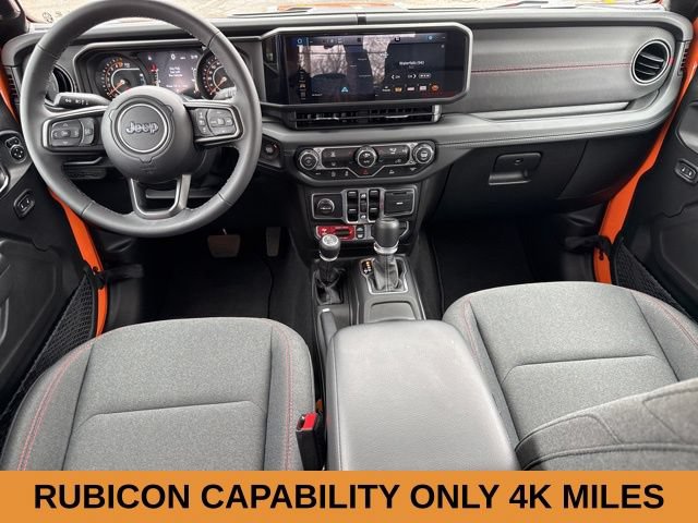 Used 2025 Jeep Gladiator Rubicon w/ Technology Group AWD/4WD image 6