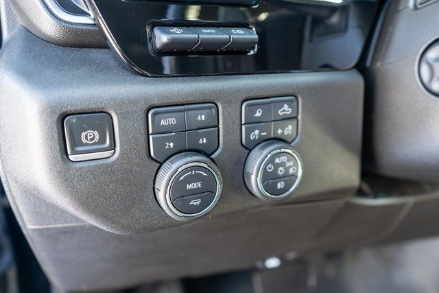 Used 2022 Chevrolet Silverado 1500 High Country w/ High Country Premium Package image 29