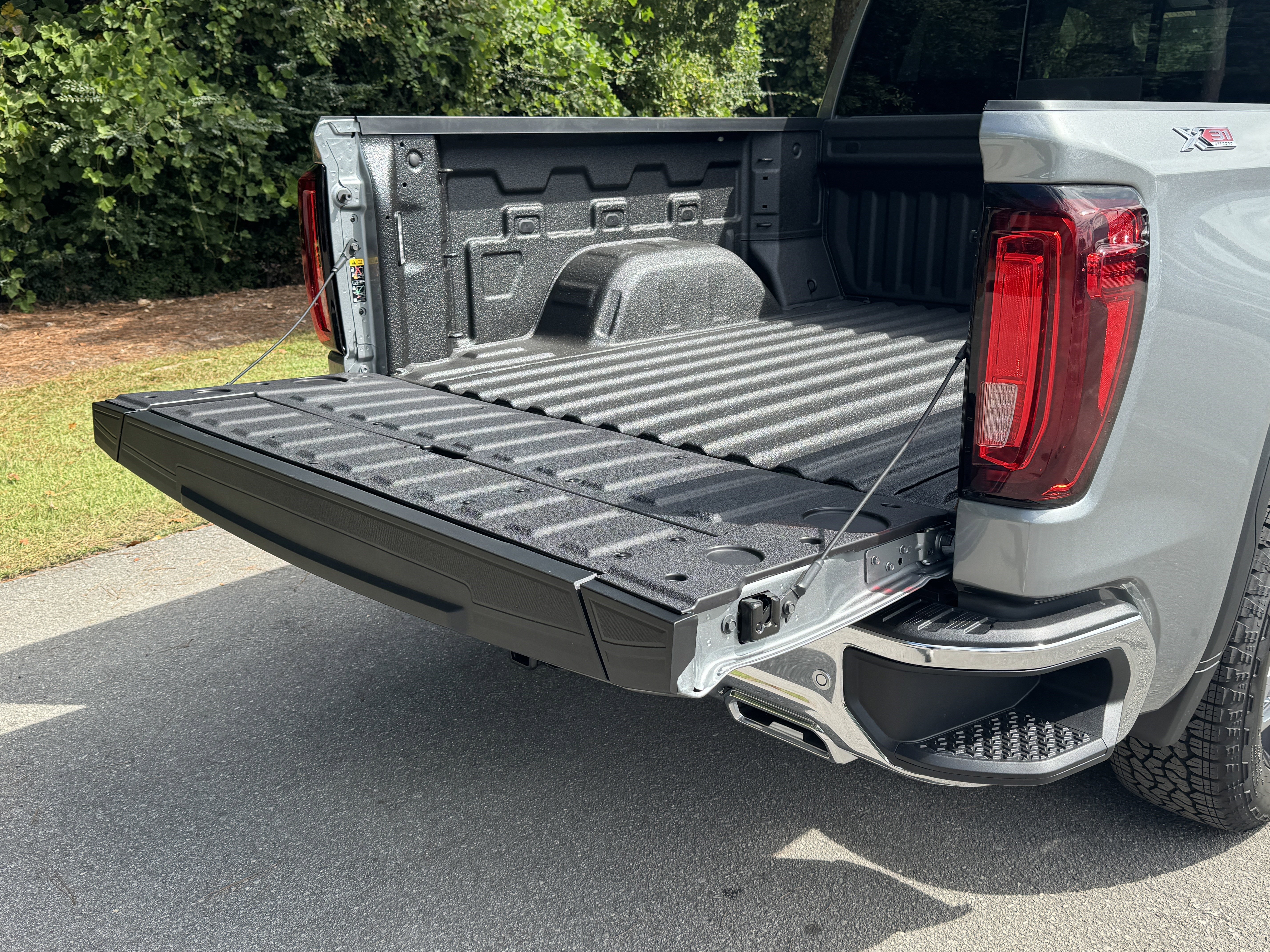 New 2026 GMC Sierra 1500 SLT w/ SLT Premium Plus Package image 7