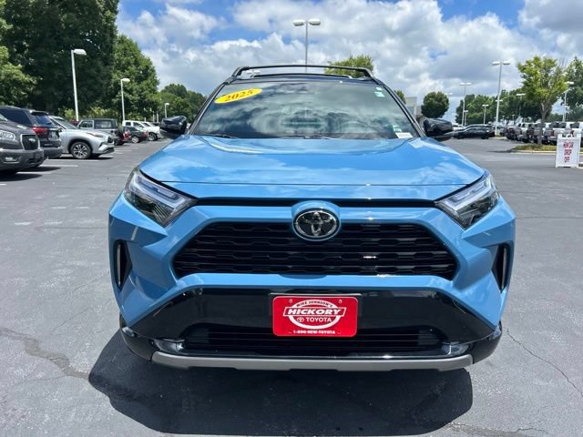 Used 2025 Toyota RAV4 XSE AWD/4WD image 2
