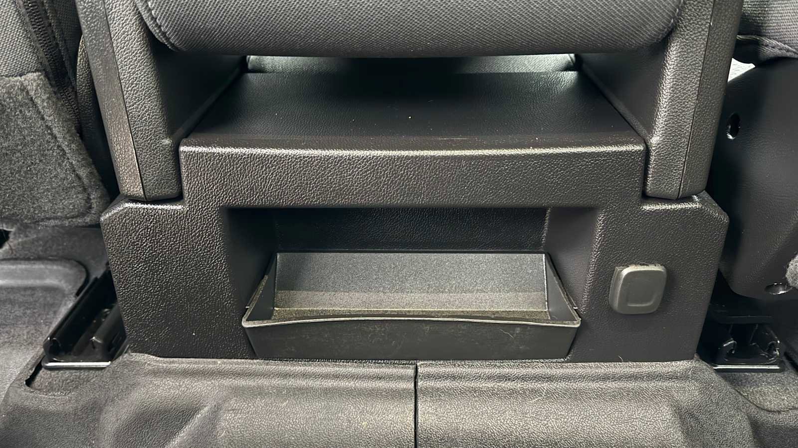 Used 2018 Chevrolet Silverado 1500 LT w/ All Star Edition image 9