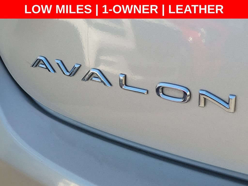Used 2015 Toyota Avalon Limited FWD image 11