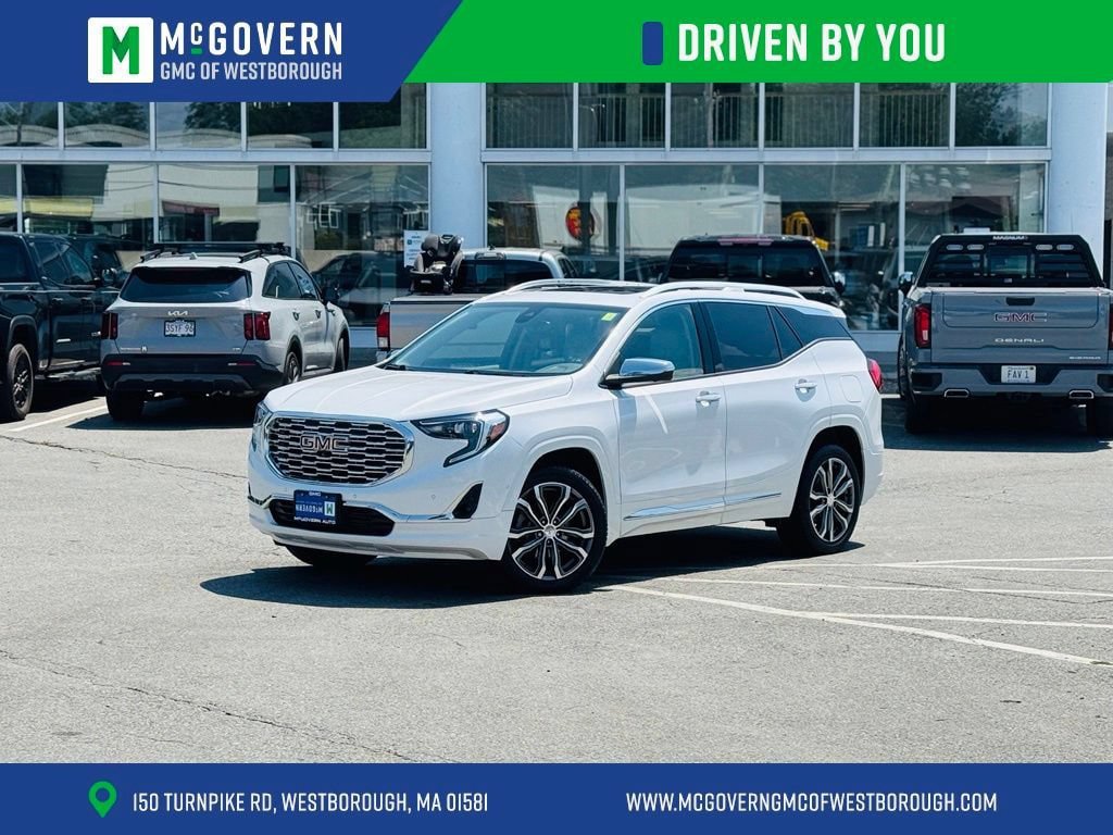 Used 2020 GMC Terrain Denali w/ Denali Premium Package AWD/4WD image 1