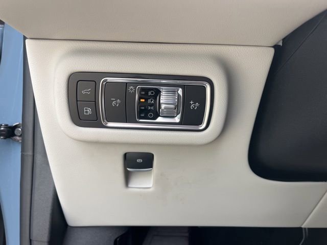 Used 2026 Lincoln Nautilus Premier image 40