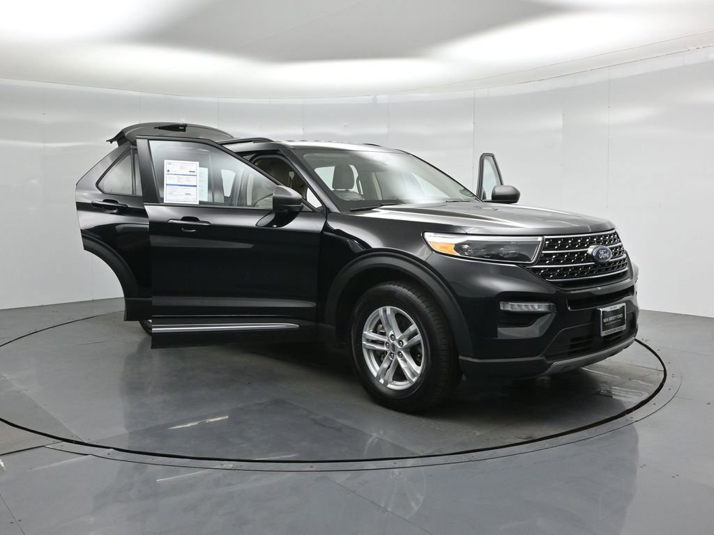 Certified 2024 Ford Explorer XLT w/ Equipment Group 202A AWD/4WD image 34