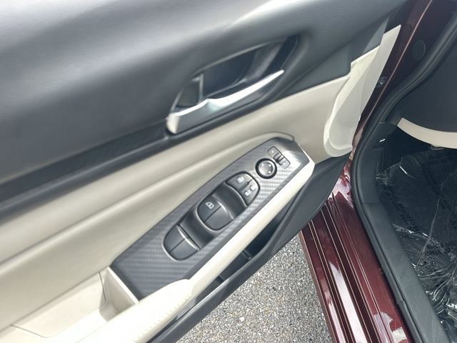 Used 2025 Nissan Altima 2.5 SV image 16