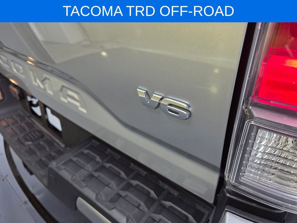 Used 2023 Toyota Tacoma TRD Off-Road w/ TRD Premium Off Road Package image 17