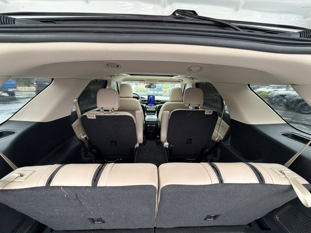 Used 2024 Ford Explorer Limited w/ Limited Technology Package RWD image 24
