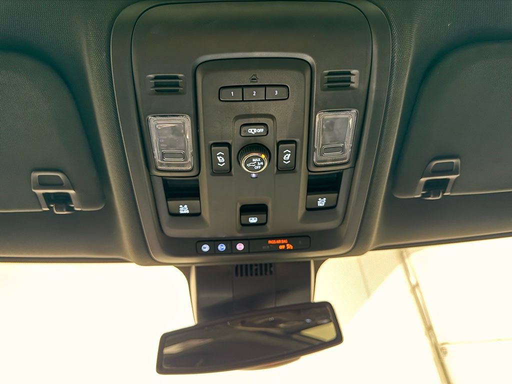 Used 2024 GMC Yukon AT4 w/ AT4 Premium Plus Package AWD/4WD image 27