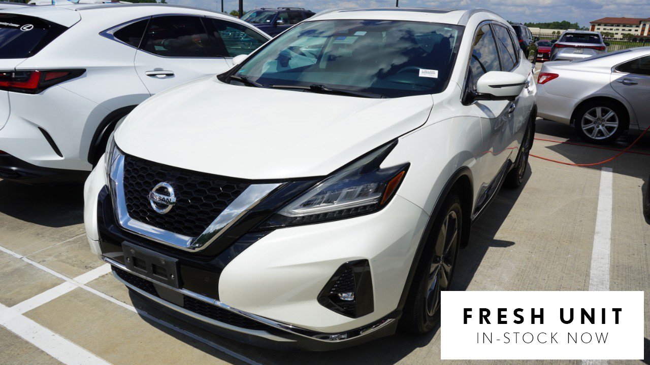 Used 2019 Nissan Murano Platinum w/ Cargo Package FWD image 1