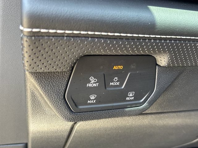 Used 2024 Volkswagen Atlas SE FWD image 27