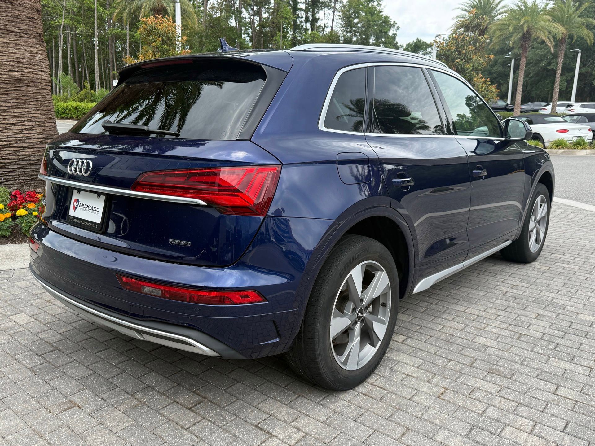 Used 2023 Audi Q5 2.0T Premium w/ Convenience Package AWD/4WD image 12