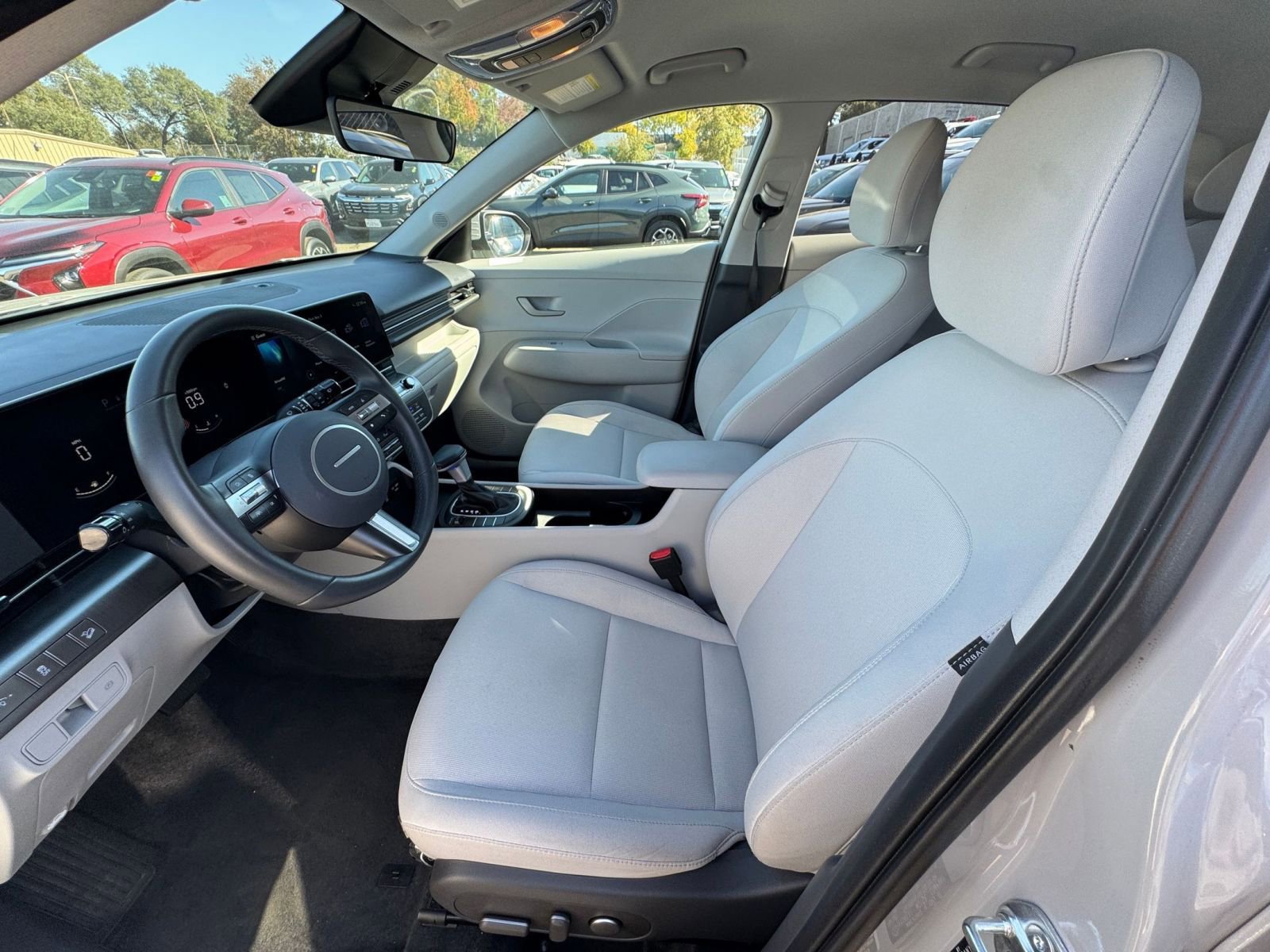 Used 2025 Hyundai Kona SEL image 27